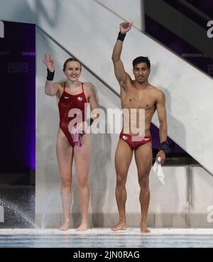 Smethwick, Großbritannien. 8. August 2022. Lois Toulson und Kyle Kothari aus England treten am 11. Tag der Commonwealth Games im Sandwell Aquatics Center in Smethwick beim Mixed Synchronized 10m Plattform-Tauchevent an. Bildnachweis sollte lauten: Paul Terry Kredit: Paul Terry Foto/Alamy Live News Stockfoto