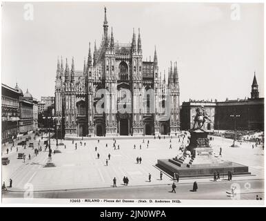 Unbekannter Fotograf, Piazza del Duomo in Mailand (ohne Datum): Ansicht. Foto, 20,4 x 26,2 cm (einschließlich Scankanten) unbekannt. Fotograf : Piazza del Duomo in Mailand (ohne DAT.) Stockfoto