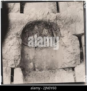 Unbekannter Fotograf, Figurennische in Baalbek (ohne dat.): Konche. Foto, 19,9 x 20,3 cm (einschließlich Scankanten) unbekannt. Fotograf : Figurennische in Baalbek (ohne DAT.) Stockfoto