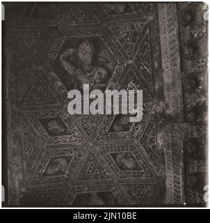 Unbekannter Fotograf, Decke des Peristyls in Baalbek (ohne Dat.): Detail. Foto, 19,9 x 20,1 cm (einschließlich Scankanten) unbekannt. Fotograf : Decke des Peristyls in Baalbek (ohne DAT.) Stockfoto