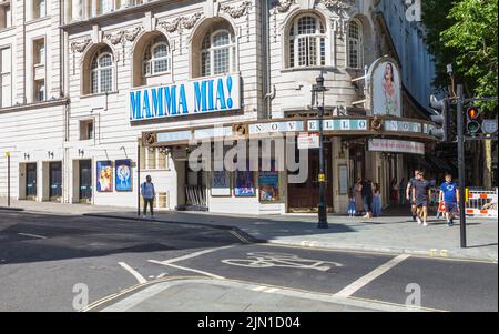 Mamma Mia im Novello Theatre im Londoner West End Stockfoto