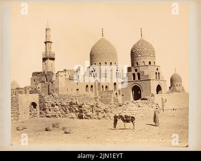 Bonfils Félix (1831-1885), Gräber der Khiphs in Kairo (ohne dat.): Ansicht. Foto auf Karton, 24 x 31,9 cm (inklusive Scan-Kanten) Bonfils Félix (1831-1885): Grabmäler der Kalifen, Kairo Stockfoto