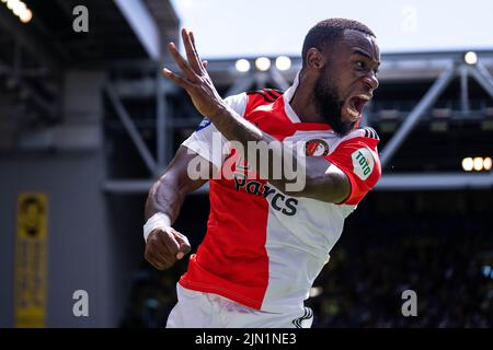Arnhem - Lutsharel Geertruida von Feyenoord feiert den 2-5 während des Spiels zwischen Vitesse und Feyenoord am 7. August 2022 in Arnhem, Niederlande. (Box-to-Box-Bilder/Yannick Verhoeven) Stockfoto