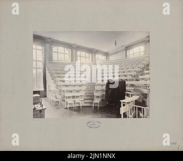 Diestel Georg (1854-1926), Medizinische Klinik der Charité, Berlin: Innenansicht Hörsaal 2. Medizinische Klinik. Foto auf Karton, 48,5 x 58,9 cm (inklusive Scankante). Architekturmuseum der Technischen Universität Berlin Inv. Nr. f 5762. Diestel Georg (1854-1926): Medizinische Klinik der Charité, Berlin Stockfoto