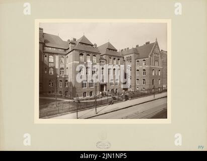 Diestel Georg (1854-1926), Medizinische Klinik der Charité, Berlin: Ansicht 1. Medizinische Klinik. Foto auf Karton, 47,5 x 65 cm (inklusive Scankante). Architekturmuseum der Technischen Universität Berlin Inv. Nr. f 5771. Diestel Georg (1854-1926): Medizinische Klinik der Charité, Berlin Stockfoto