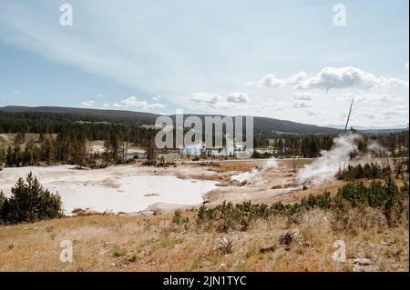 Blick vom Schlammvulkan im Yellowstone National Park Stockfoto