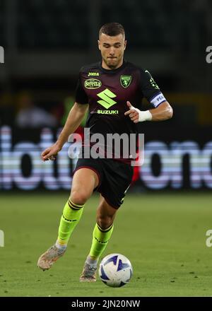 Turin, Italien, 6.. August 2022. Alessandro Buongiorno vom FC Turin während des Coppa Italia-Spiels im Stadio Grande Torino, Turin. Bildnachweis sollte lauten: Jonathan Moscrop / Sportimage Stockfoto