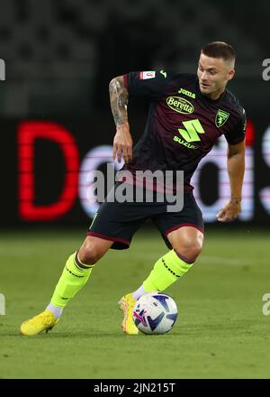 Turin, Italien, 6.. August 2022. Karol Linetty vom FC Turin während des Coppa Italia-Spiels im Stadio Grande Torino, Turin. Bildnachweis sollte lauten: Jonathan Moscrop / Sportimage Stockfoto