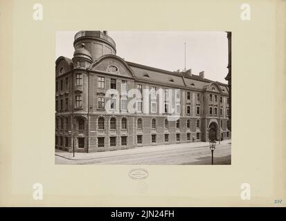 Wieczorek Josef (geb. 1852), Kaserne Kaiser-Alexander-Gardreadier-Regiment, Berlin (1904): Ansicht. Foto auf Karton, 46,9 x 64,5 cm (einschließlich Scankanten) Stockfoto