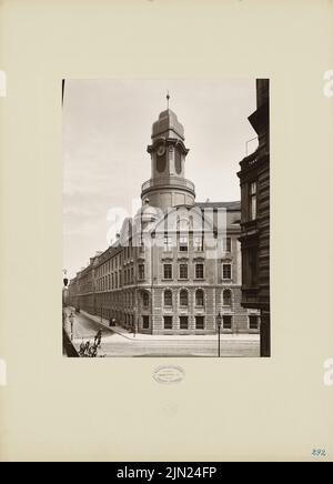 Wieczorek Josef (geb. 1852), Kaserne Kaiser-Alexander-Gardreadier-Regiment, Berlin (1904): Eck-Ansicht. Foto auf Karton, 64,8 x 46,8 cm (einschließlich Scankanten) Stockfoto