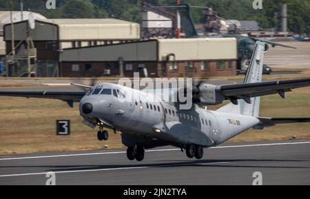 Spanische Luftwaffe CASA 295M Abfahrt der Royal International Air Tattoo Stockfoto