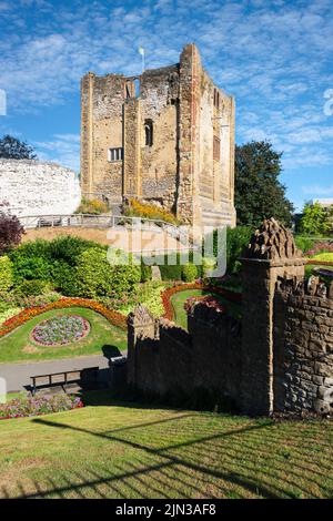 Guildford Castle stammt aus dem 12.. Jahrhundert, an einem Augustmorgen, Guildford, Surrey, England, Vereinigtes Königreich Stockfoto