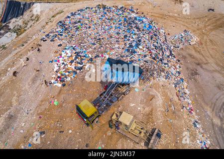 Draufsicht auf die Deponie. Hochwertige Fotos Stockfoto