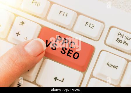 Textüberschrift mit PPC vs. Seo, Business Approach Pay per click gegen Suchmaschinenoptimierungsstrategien -49055 Stockfoto