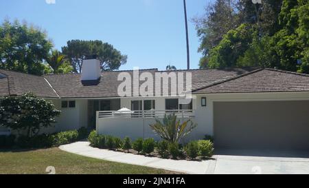 Los Angeles, California, USA 6.. August 2022 The Golden Girls Television Show Home/House at 245 N. Saltair Avenue on August 6, 2022 in Los Angeles, California, USA. Foto von Barry King/Alamy Stockfoto Stockfoto