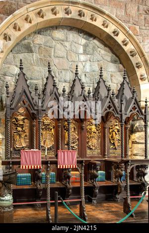 Chorgestühl in St. Conan's Kirk, in der Nähe von Loch Awe, Argyll, Schottland Stockfoto