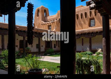 Innenhof des New Mexico Museum of Art, Santa Fe, New Mexico, USA Stockfoto