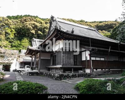 Tosa, Präfektur Kochi, Japan - 7. April 2018: Auf dem Gelände von Shoryuji, Tempel Nummer 36 der Shikoku-Pilgerfahrt Stockfoto