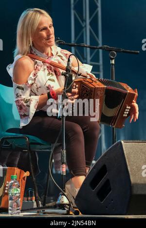 Sharon Shannon tritt beim Wickham Festival, Hampshire, Großbritannien, auf. 7. August 2022 Stockfoto