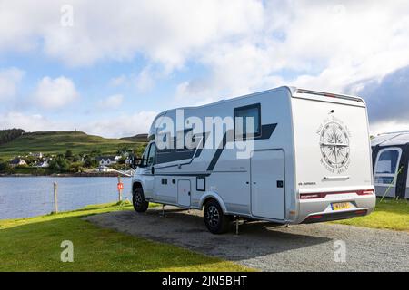 Wohnmobil,Dunvegan,Isle of Skye, Adria Matrix 670 DL Supreme geparkt auf Kinloch Campingplatz,Isle of Skye,Schottland,UK,Sommer 2022 Stockfoto