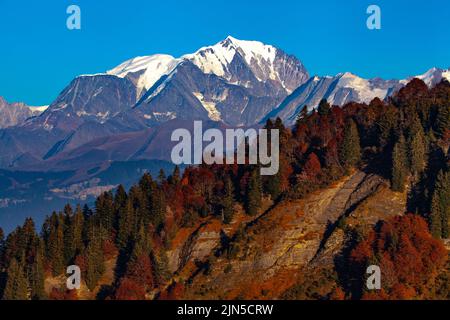 Le Mont Blanc est le plus haut sommet d'europe et de France, il se trouve sur la commune de Saint-Gervais. Stockfoto