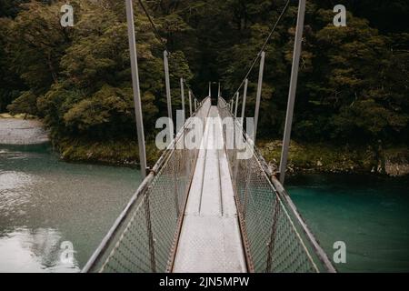 Berühmte Touristenattraktion - Blue Pools, Haast Pass, Neuseeland, Südinsel Stockfoto