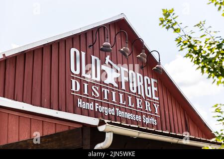 Old Forge Distillery befindet sich im Old Mill Teil von Pigeon Forge, in den Smoky Mountains, und bietet verschiedene Arten von Spirituosen. Stockfoto