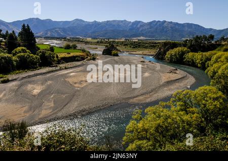 Der Waiau River liegt in der Nähe des Hanmer Hot Springs Resorts in den Canterbury Plains auf South Island in Neuseeland. Stockfoto