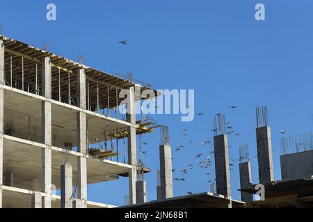 In Bau befindliche mehrstöckige Wohngebäude Stockfoto