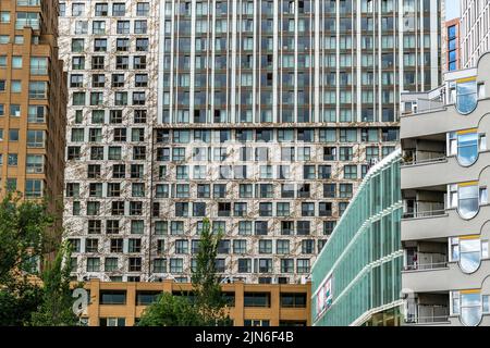 Rotterdam Stadtzentrum, Oudehaven, historischer Hafen, moderne Stadtkulisse, Niederlande, Stockfoto