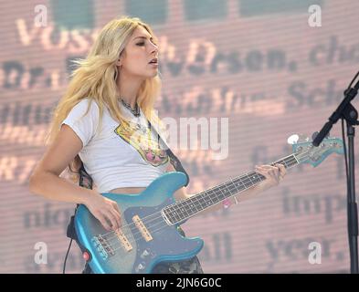 Blu DeTiger tritt während des Outside Lands Music and Arts Festival 2022 im Golden Gate Park am 07. August 2022 in San Francisco, Kalifornien, auf. Foto: Casey Flanigan/imageSPACE/MediaPunch Stockfoto