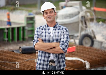 Prozess des Aufbaus neuer und moderner modularer Haus Stockfoto