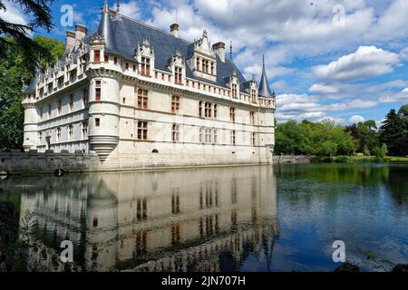 Eine malerische Aussicht auf das Chateau d'Azay-le-Rideau in der Stadt Azay-le-Rideau, Frankreich Stockfoto