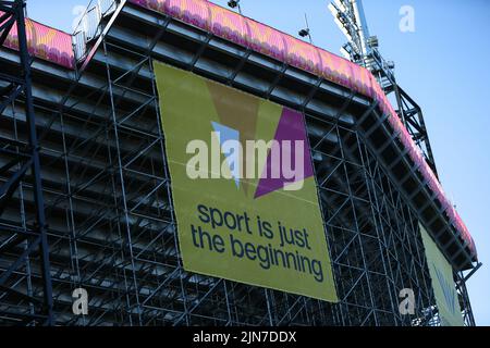 General Signage im Alexander Stadium bei der Abschlusszeremonie der Commonwealth Games 2022 in Birmingham, England. Stockfoto