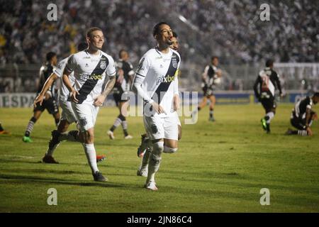 Campinas, Brasilien. 09. August 2022. SP - Campinas - 09/08/2022 - BRASILEIRO SERIE B 2022 PONTE PRETA X VASCO - Lucca jogador do Ponte Preta comemora deu gol durante partida contra o Vasco no estadio Moises Lucarelli pelo campeonato Brasileiro B 2022. Foto: Rogerio Capela/AGIF/Sipa USA Quelle: SIPA USA/Alamy Live News Stockfoto