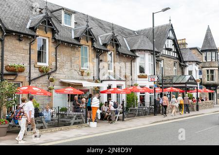 Sommer 2022, Pitlochry Stadtzentrum, Dorf in Perthshire, Schottland, Großbritannien Stockfoto