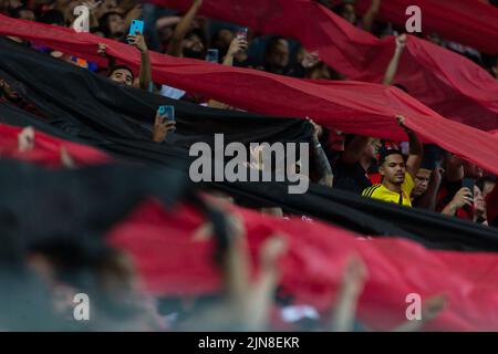 Rio De Janeiro, Brasilien. 10. August 2022. UNTERSTÜTZER von Flamengo während des Spiels zwischen Flamengo und Corinthians im Rahmen des Libertadores Cup 2022 im Maracana Stadium am 10. August 2022 in Rio de Janeiro, Brasilien. Kredit: Ruano Carneiro/Carneiro Images/Alamy Live Nachrichten Stockfoto