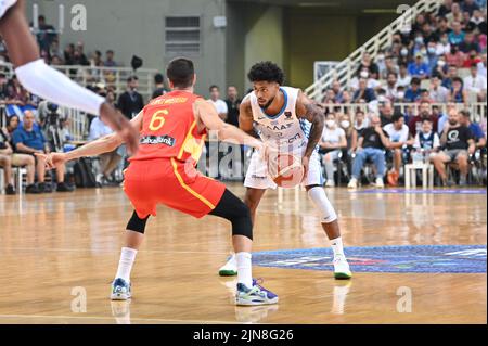 Athen, Griechenland. 09. August 2022. TYLER DORSEY #2 von der griechischen Basketballmannschaft reagierte während des Freundschaftsspiel zwischen der griechischen Nationalmannschaft und der spanischen Nationalmannschaft im OAKA-Stadion am 9. August 2022 in Athen, Griechenland. Kredit: Unabhängige Fotoagentur/Alamy Live Nachrichten Stockfoto