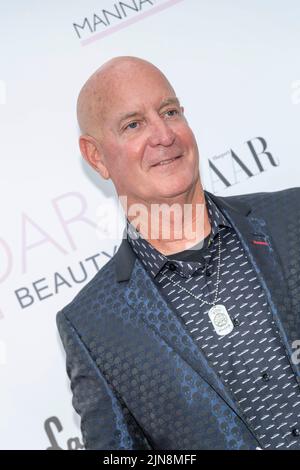 Los Angeles, USA. 09. August 2022. Steve Cederquist nimmt am 9. August 2022 an der Menna Kadar Celebrity Pink Carpet Celebrating BAZAAR Cover Release 2022 im Hotel Laguna, Laguna Beach, CA Teil. Quelle: Eugene Powers/Alamy Live News Stockfoto