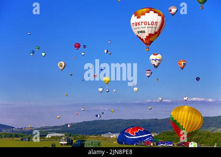 Heißluftballon im Flug, Mosel-Ballon-Fiesta auf dem Flughafen Trier-Föhren, Rheinland-Pfalz, Deutschland, Europa Stockfoto