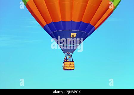 Heißluftballon im Flug, Mosel-Ballon-Fiesta auf dem Flughafen Trier-Föhren, Rheinland-Pfalz, Deutschland, Europa Stockfoto
