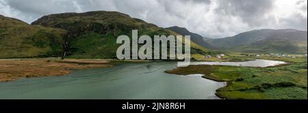 Eine Panorama-Drohnenlandschaft von Loughros Beg Bay und Maghera Beach bei Ardara in Country Donegal im Nordwesten Irlands Stockfoto