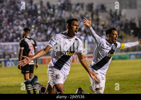 Campinas, Brasilien. 09. August 2022. Wallisson und lucca feiern 2. Tor während Ponte Preta gegen Vasco an diesem Dienstag (09) im Moises Lucarelli Stadium in Campinas/SP. Quelle: Pedro Teixeira/FotoArena/Alamy Live News Stockfoto