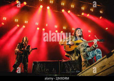 Flumserberg, Schweiz. 29., Juli 2022. Die schwedische Gruppe Rednex gibt während der "die Mega 90s Party" ein Live-Konzert im Rahmen des Flumserberg Open Air 2022. (Foto: Gonzales Photo - Tilman Jentzsch). Stockfoto