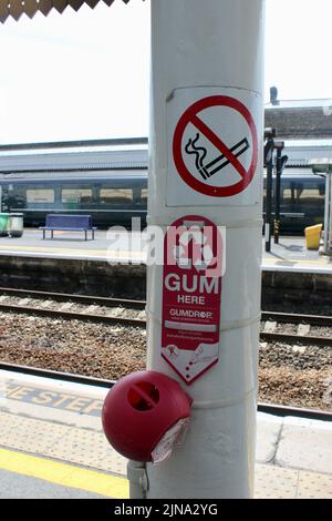 Kaugummi-Recyclingstelle am bahnhof von taunton, somerset england, Großbritannien Stockfoto