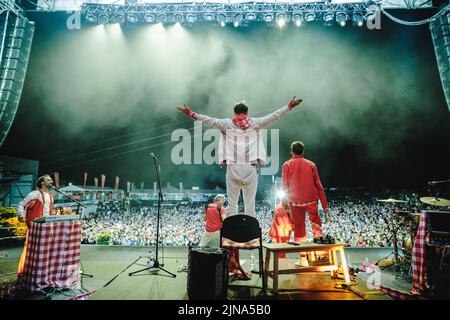 Flumserberg, Schweiz. 01., August 2022. Die Schweizer Schlagerband Stubete Gäng spielt ein Live-Konzert während der Großen Schlagerparty im Rahmen des Flumserberg Open Air 2022. (Foto: Gonzales Photo - Tilman Jentzsch). Stockfoto