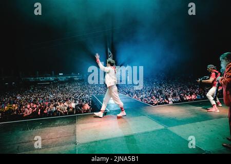 Flumserberg, Schweiz. 01., August 2022. Die Schweizer Schlagerband Stubete Gäng spielt ein Live-Konzert während der Großen Schlagerparty im Rahmen des Flumserberg Open Air 2022. (Foto: Gonzales Photo - Tilman Jentzsch). Stockfoto