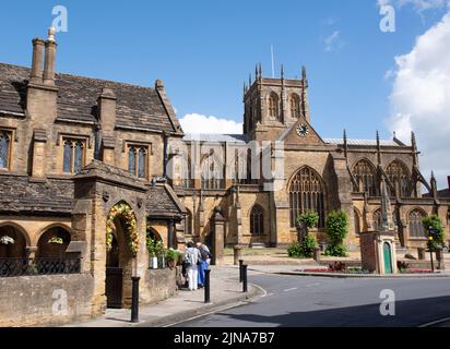 Sherborne Abbey und St. John's Almshouse Stockfoto