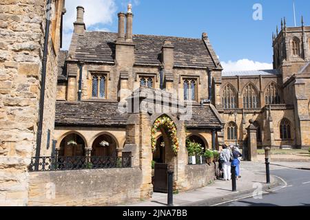 Sherborne Abbey und St. John's Almshouse Stockfoto