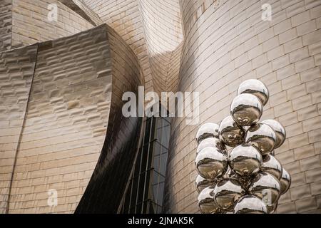 Außenansicht des Guggenheim Museums in Bilbao, Spanien Stockfoto